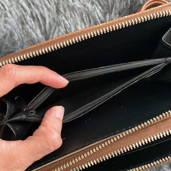 Faux leather hazelnut double-zippered compartment wristlet clutch wallet - Picture 14 of 17